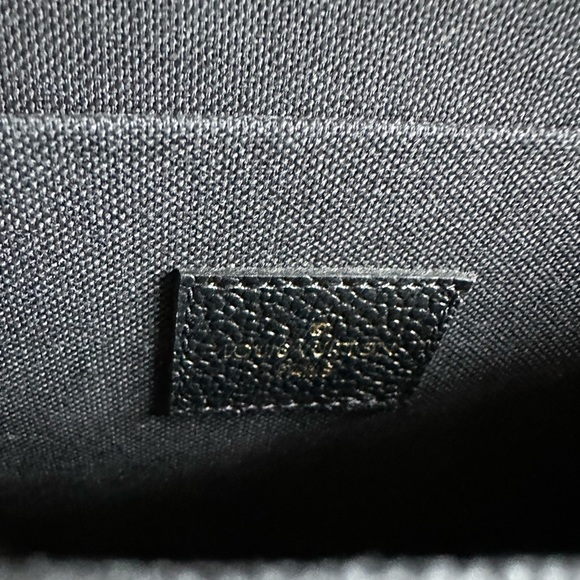 SOLD - Authentic LV Félicie Pochette - Picture 4 of 11